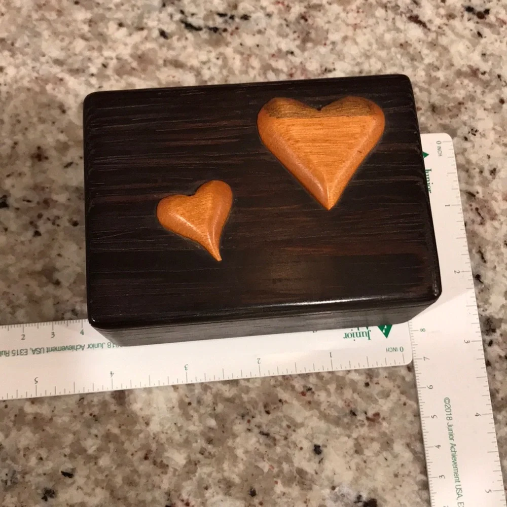 Baerreis‎ Carved Box